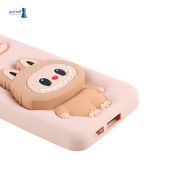 نمای نزدیک از پایین قاب سیلیکونی صورتی (کالباسی) Samsung Galaxy S24 FE طرح برجسته 3D LABUBU، با برش دقیق پورت‌های شارژ و اسپیکر.