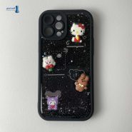 نمای اصلی قاب فانتزی عروسکی آیفون 12 Pro Max مدل کهکشانی طرح Hello Kitty